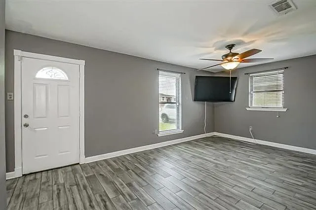 1849 Redwood Dr — Photo 5