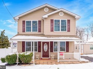 4581 Oak Ave, Feasterville Trevose, PA