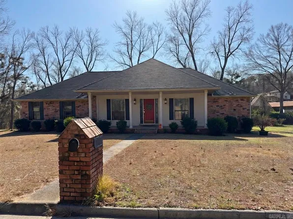 1004 Evergreen Dr, Arkadelphia, AR 71923