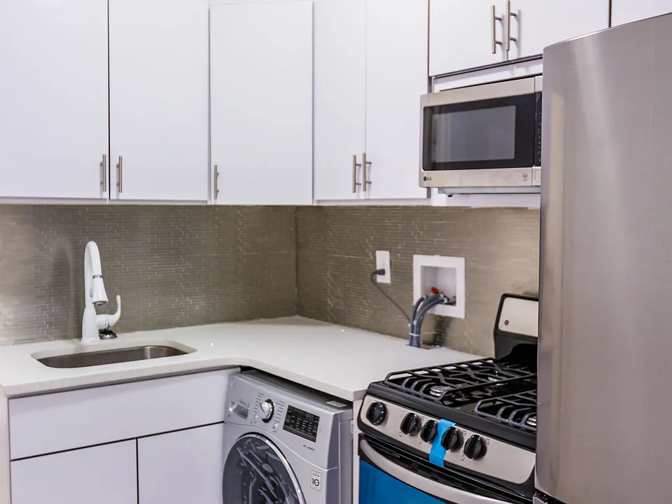 2707 Frederick Douglass Blvd #10