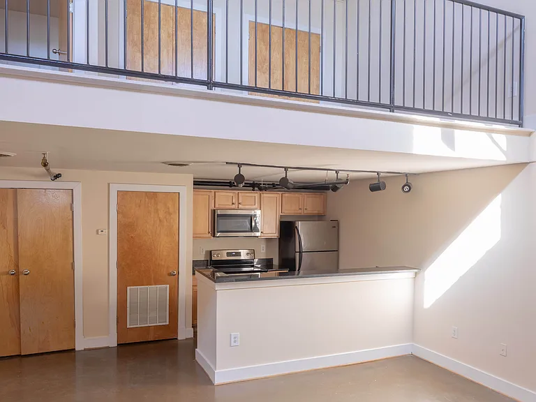 Cornish Brewery Apartments — Photo 53