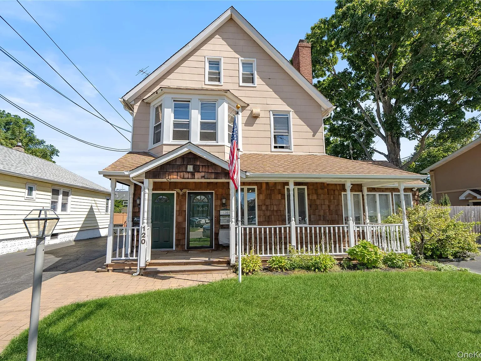 3 bed, 2.0 bath, 1000 sqft, $3,700 — Photo 3