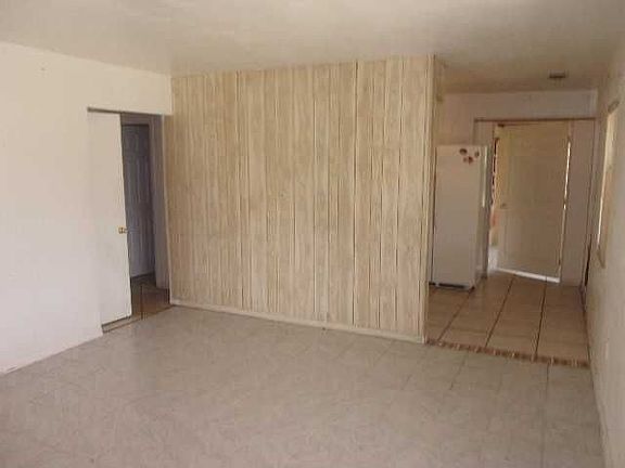 2nd image of 500 Nuna Ave