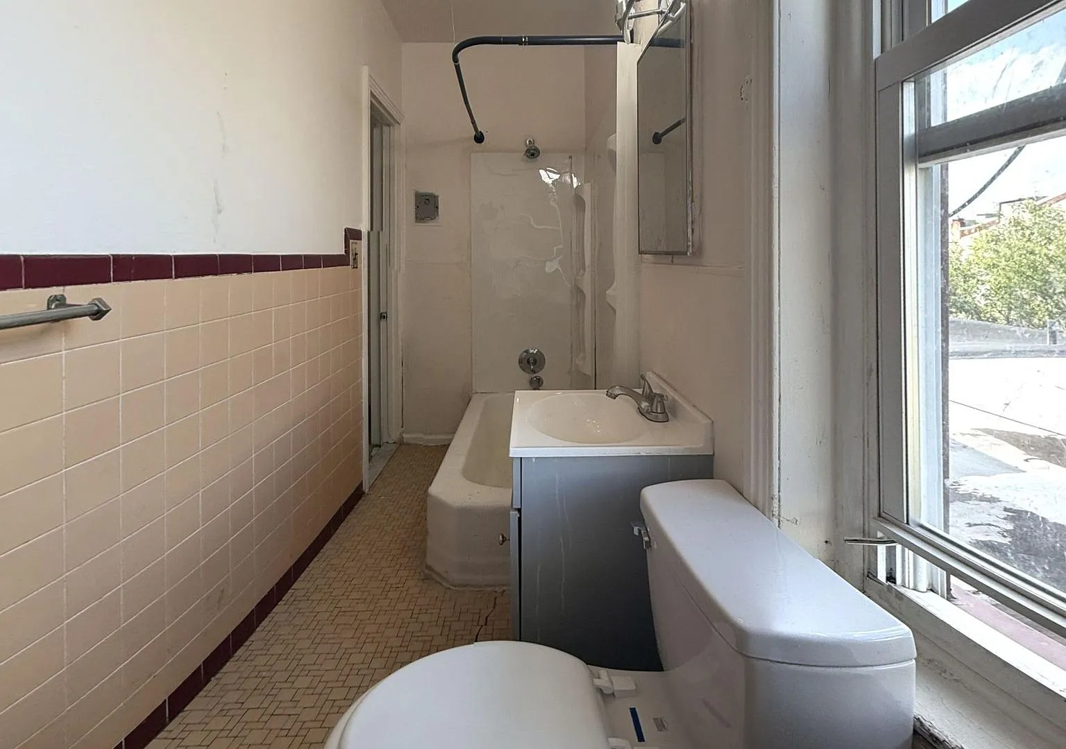 169 W Norris St — Photo 3