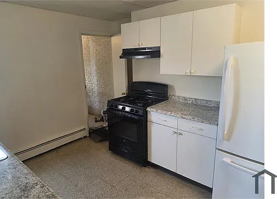 3 bed, 1000 sqft, $3,390 — Photo 3