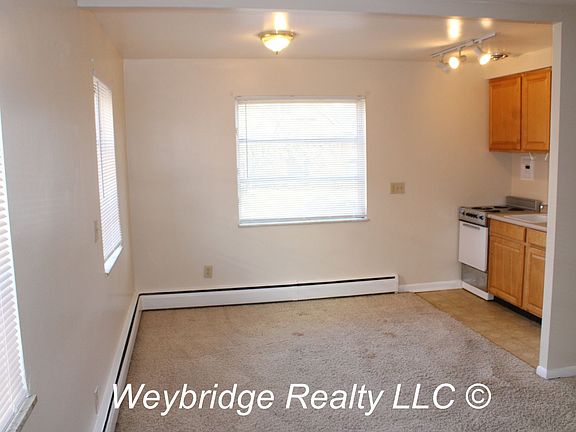 3rd image of 3853 Delmar Ave #2