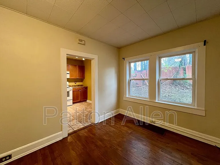 1 Middlemont Ave — Photo 6