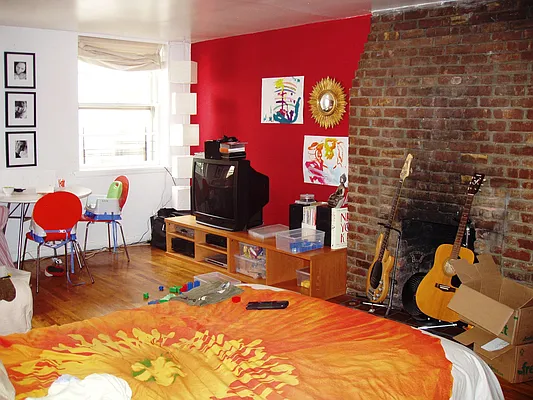 Rented by City Connections Realty | media 20