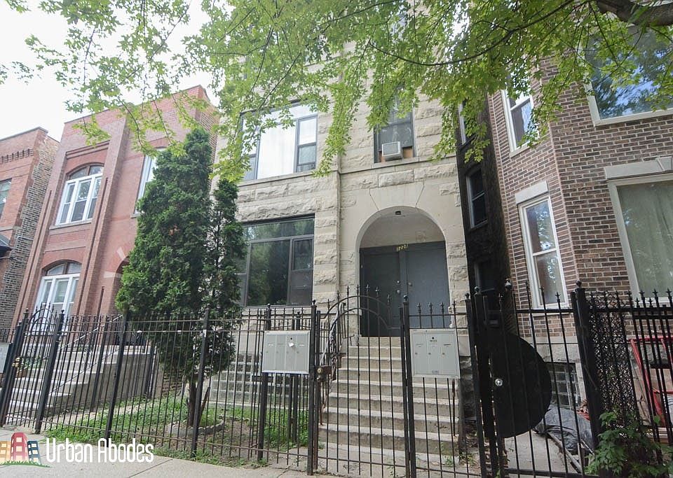 1st image of 1228 N Maplewood Ave APT 1R