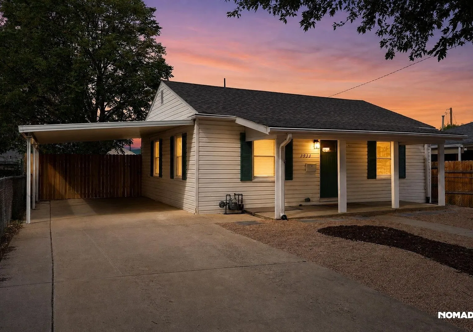 2 Bedroom single family home in Denver — Photo 1