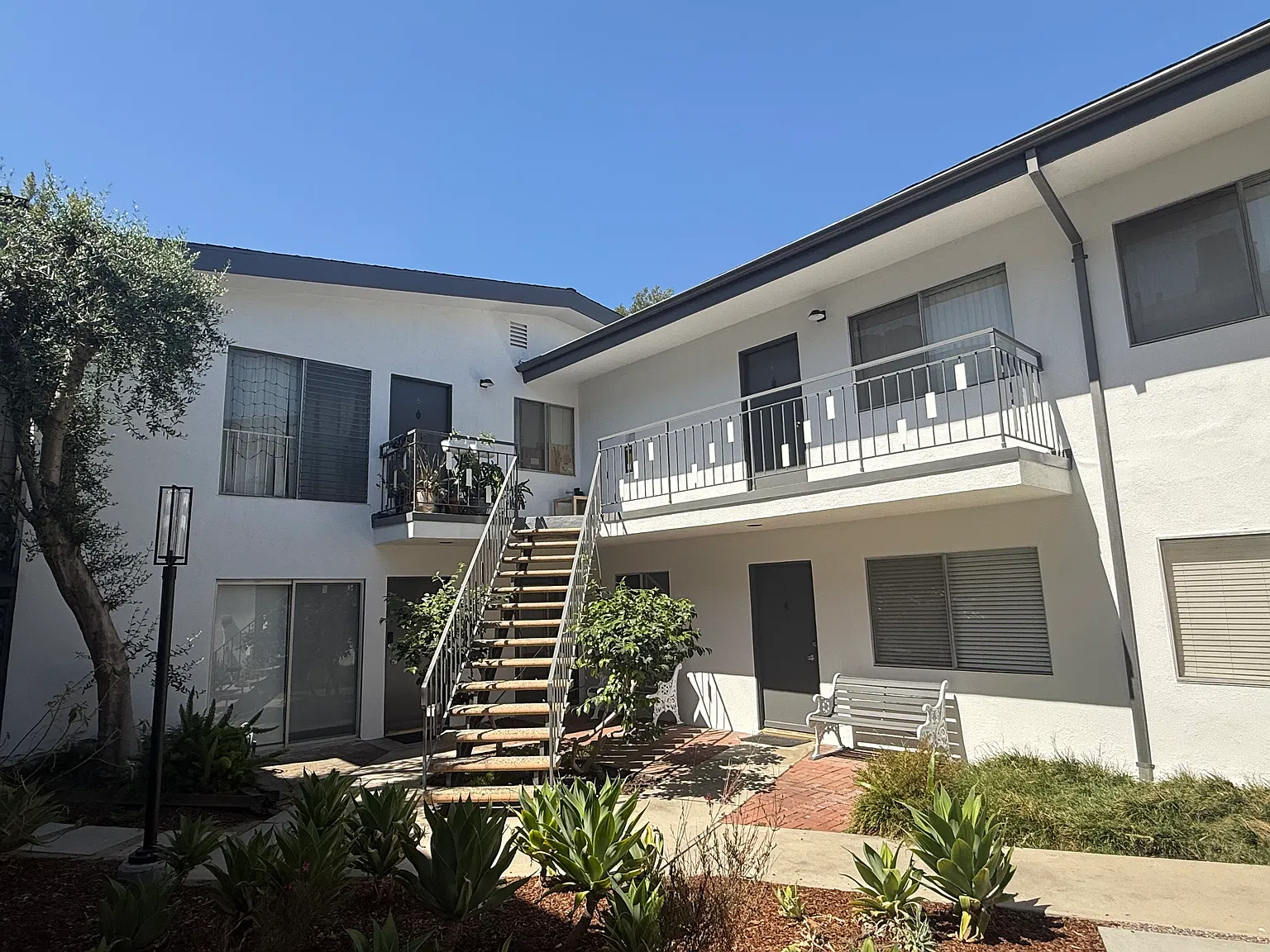 2 bed, 2.5 bath, $3,500 — Photo 3