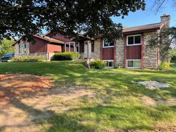 W4563 Smith ROAD, Watertown, WI 53098