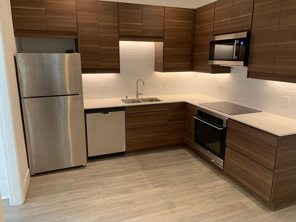 1st image of 122 Langton St