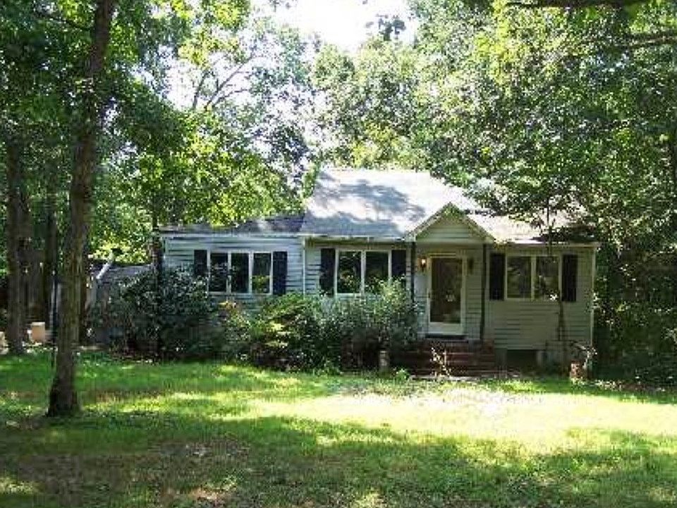 2nd image of 44 Westfield Rd