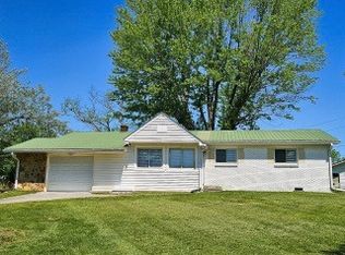 204 SE Lake St, Livingston, TN 38570