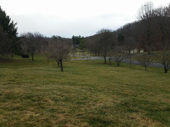 2nd image of 771 Quail Hollow Ct