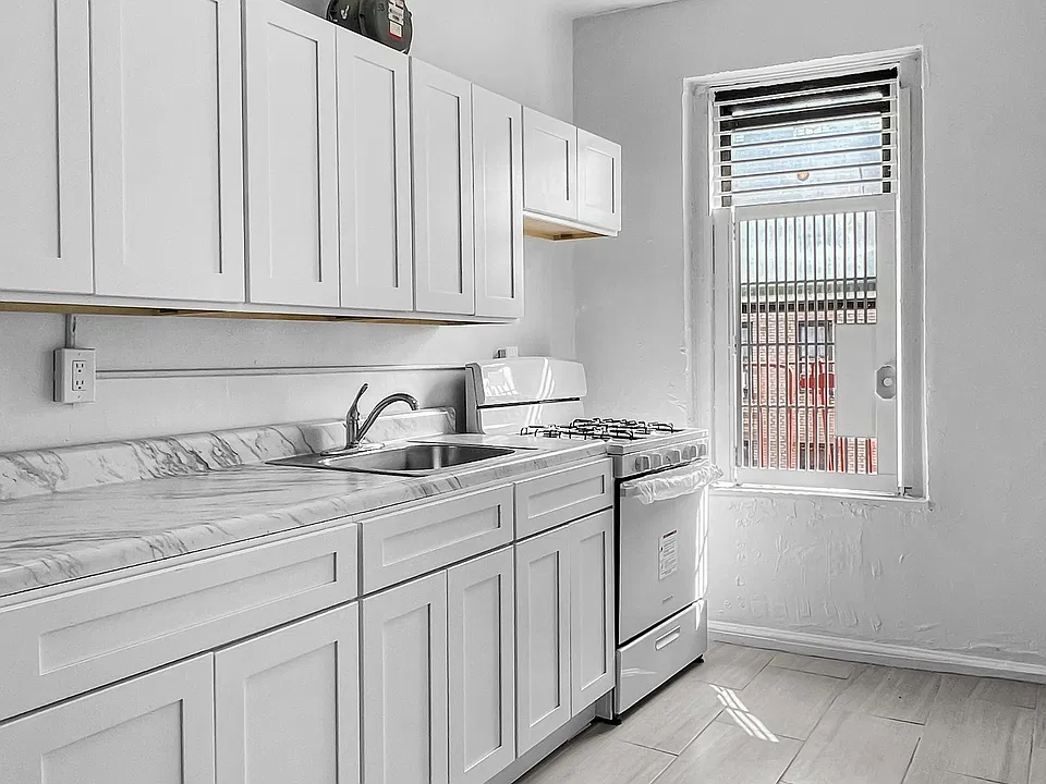 2755 Reservoir Ave #5B