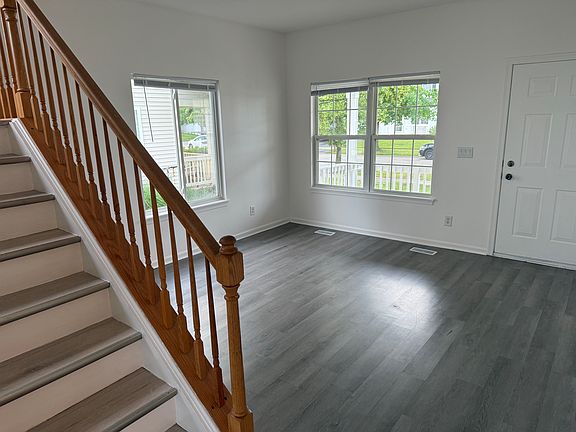 5th image of 21423 Frost Ct