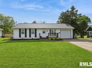 419 N Main St, Cambridge, IL 61238