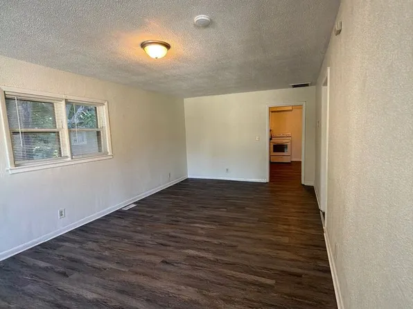 1315 W 10th St, Anderson, IN 46016