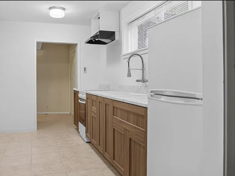 W Glen Dr — Photo 8