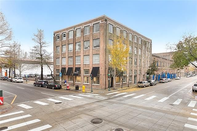 1st image of 402 Julia St APT 407
