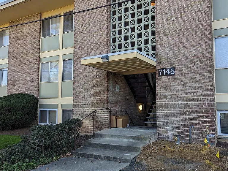 7145 Donnell Pl #D3 — Photo 2
