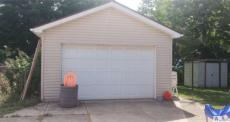 2nd image of 19 Leming St