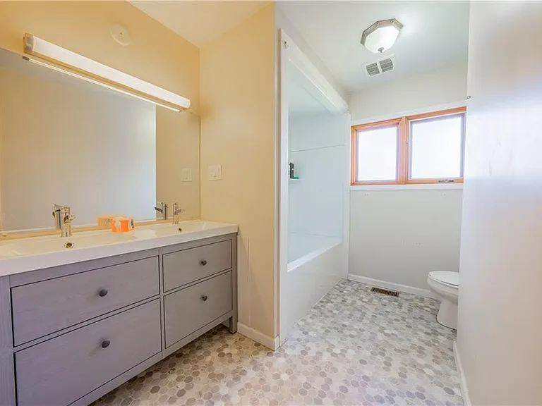 5213 Governors Rd — Photo 21