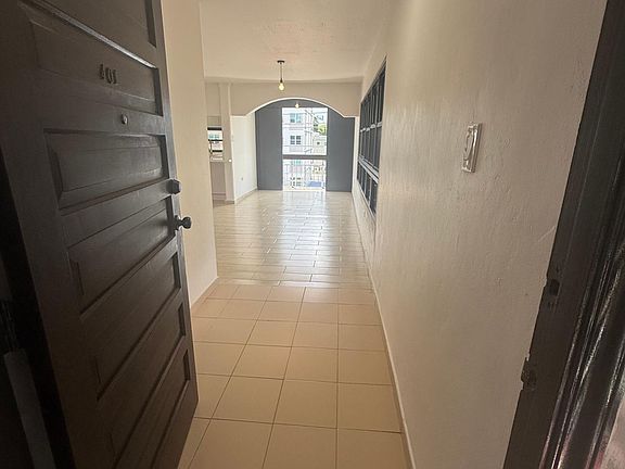 4th image of 1367 Wilson #401