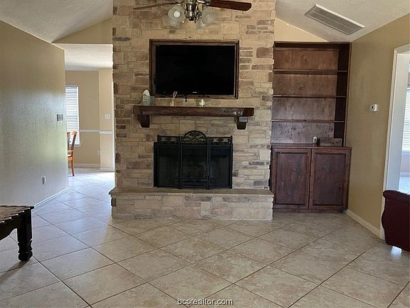 2nd image of 5879 County Road 420 #A