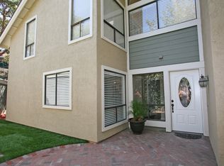 100 Aspen Ln, Costa Mesa, CA 92627