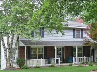 2313 Acorn Dr, Vestal, NY 13850