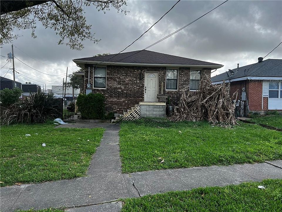 1st image of 2921 Lake Villa Dr