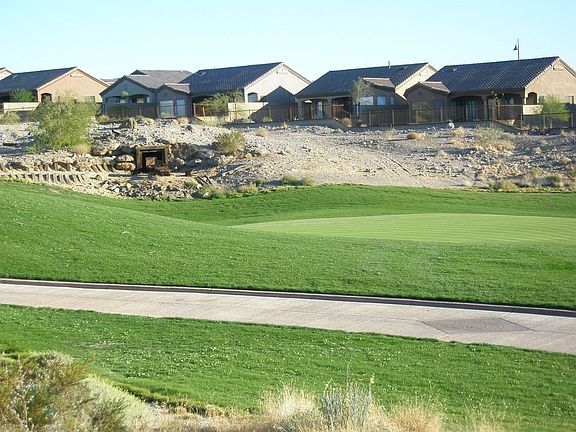 4th green, backyard view