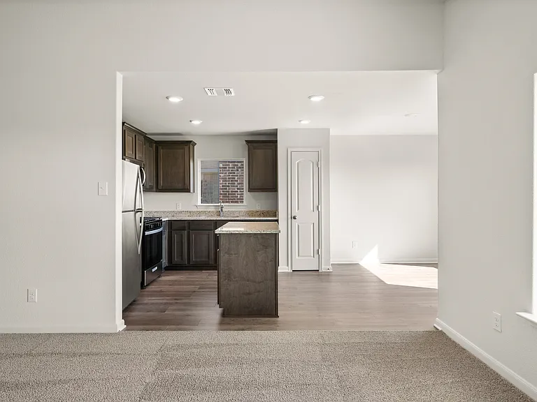 Vista West — Photo 38