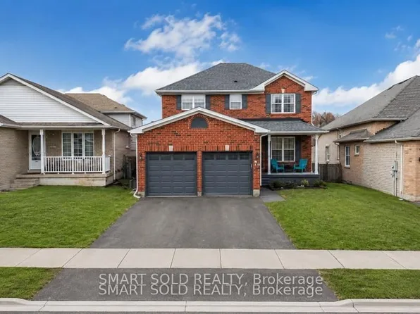 28 Leggott Ave, Barrie, ON L4N 8A9