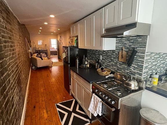 4th image of 15 Stanton St APT 4B