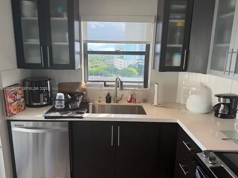 2333 Brickell Ave #812 — Photo 6