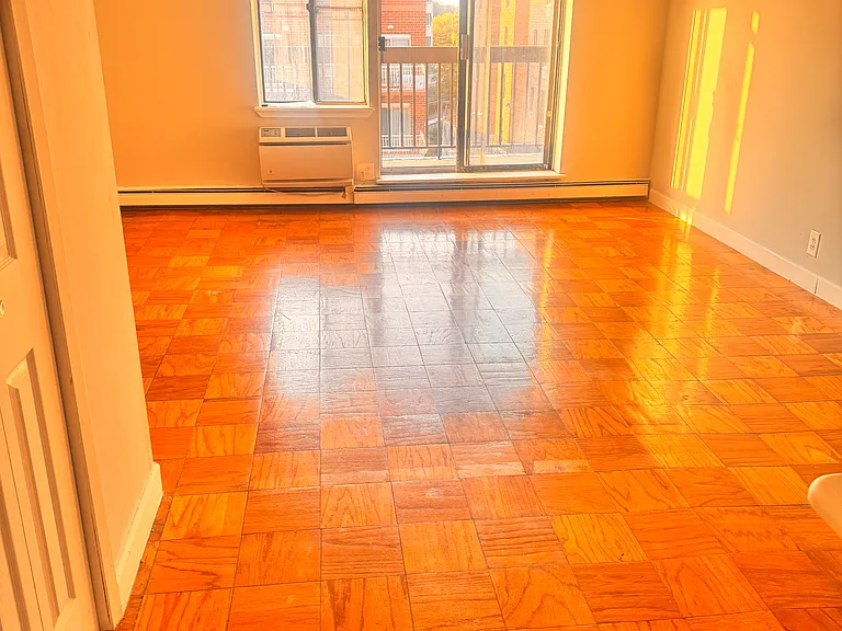 14016 34th Ave #512A — Photo 3