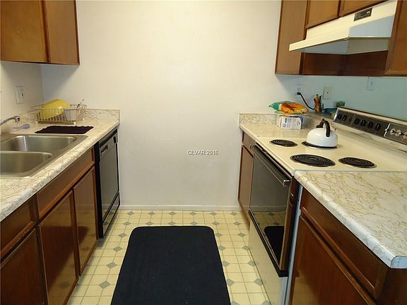 3rd image of 6516 Aberdeen Ln