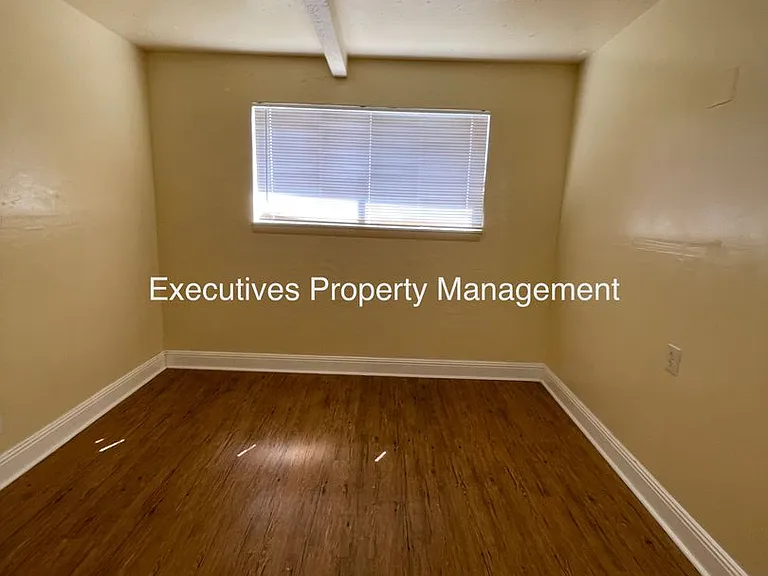 4909 N Winery Cir #101 — Photo 10