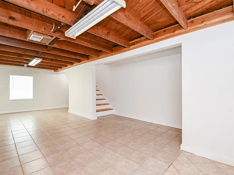 1525 Studewood St — Photo 17