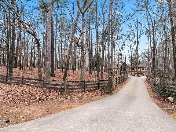 5th image of 3355 Old Peachtree Rd