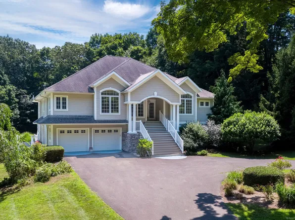 2 Three Mile Course, Guilford, CT 06437