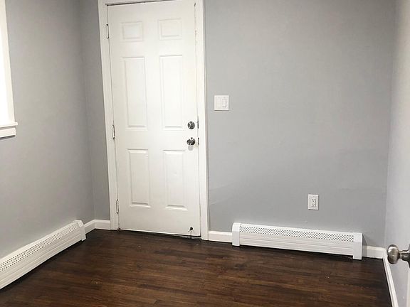 3rd image of 8 Salem St #3