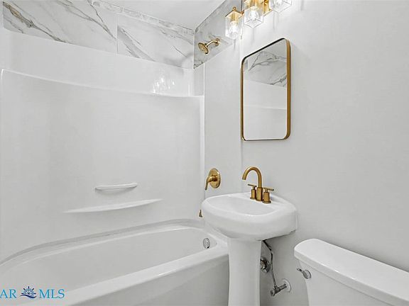 4th image of 2112 W Pembroke Ave