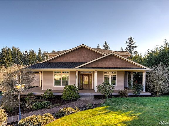 Room for everyone in the capacious home with an added daylight basement apartment. 
