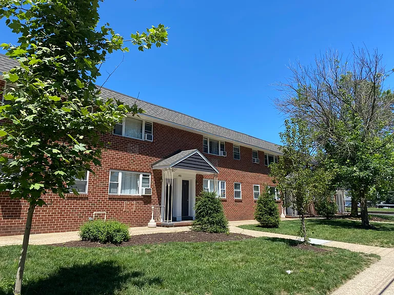 Maple Grove Apartments — Photo 1