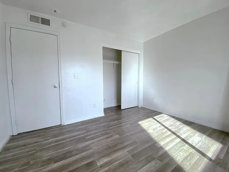 414 E 10th Ave #A — Photo 14